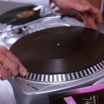 Um disco de chocolate para você escutar antes de comer