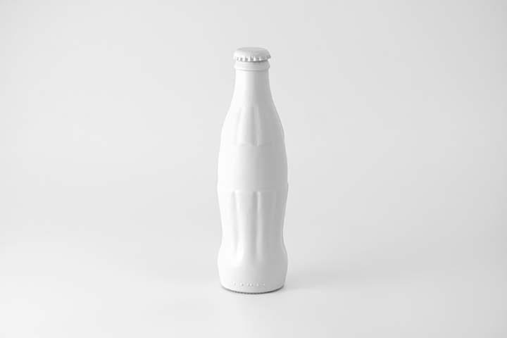 Você saberia adivinhar quais produtos em branco pertence a qual marca? 1 coca_cola
