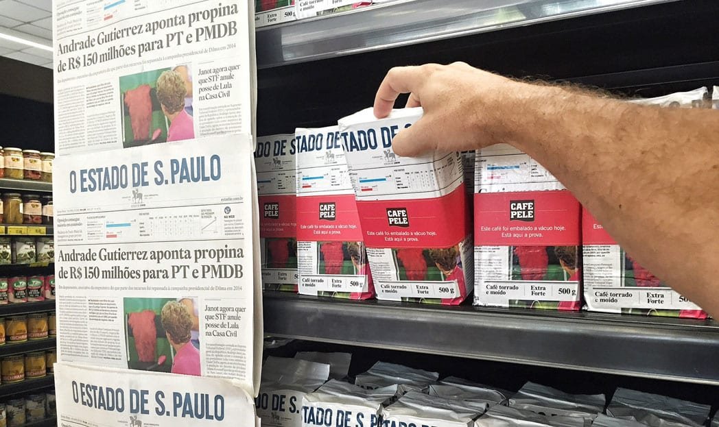 Capa do jornal O Estado de S. Paulo se transforma em embalagem de café